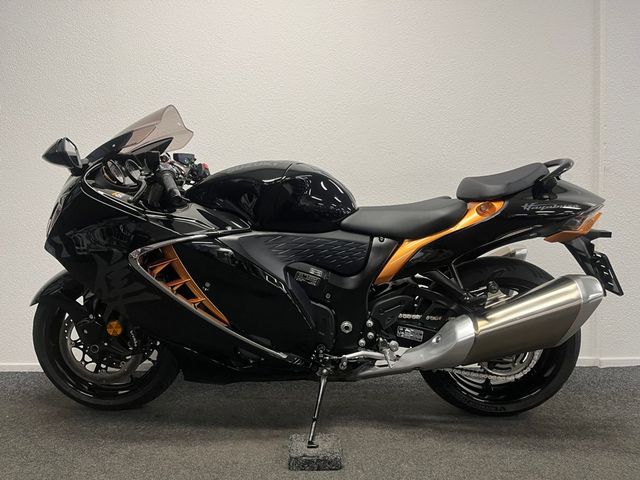 suzuki - gsx-r-1300-hayabusa