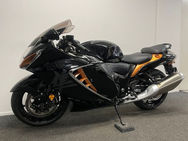 suzuki - gsx-r-1300-hayabusa