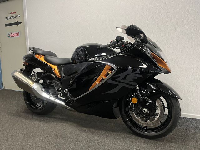 suzuki - gsx-r-1300-hayabusa