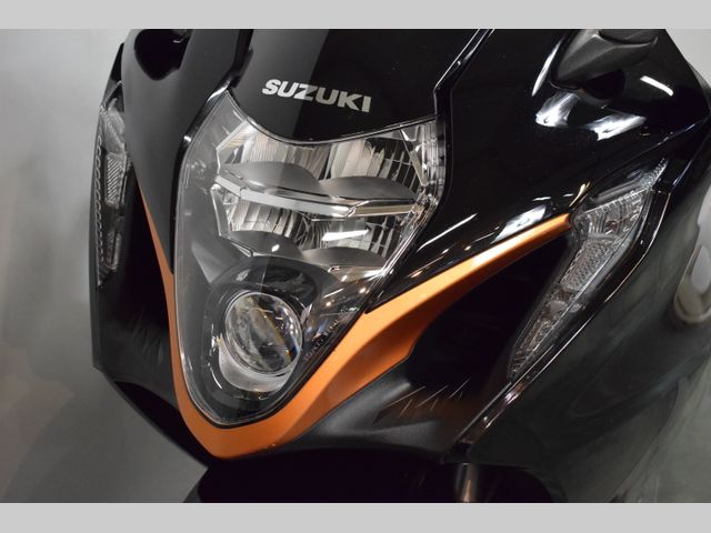 suzuki - gsx-r-1300-hayabusa