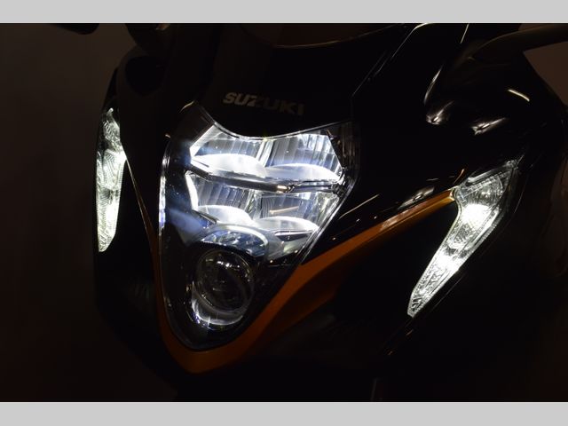 suzuki - gsx-r-1300-hayabusa