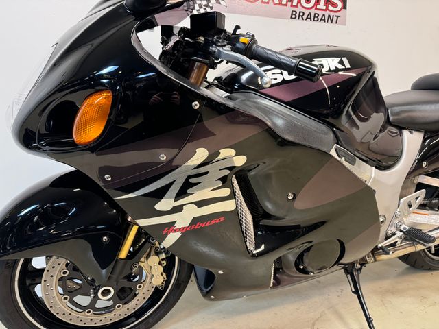 suzuki - gsx-r-1300-hayabusa