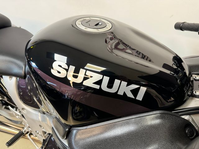 suzuki - gsx-r-1300-hayabusa