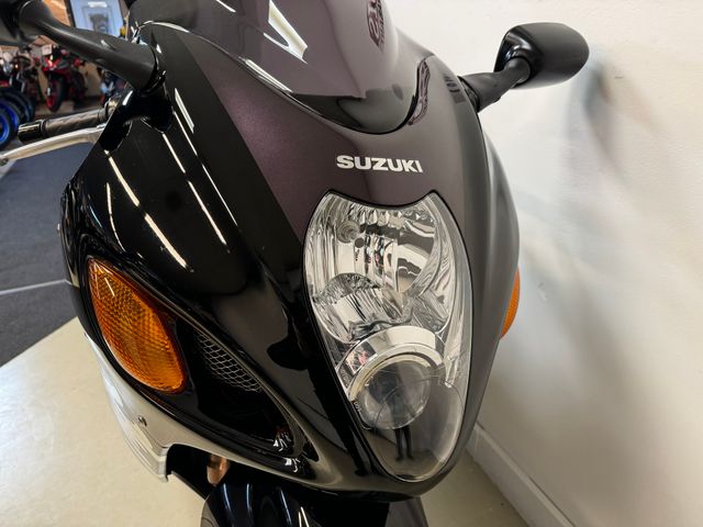 suzuki - gsx-r-1300-hayabusa