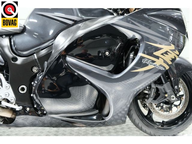 suzuki - gsx-r-1300-hayabusa