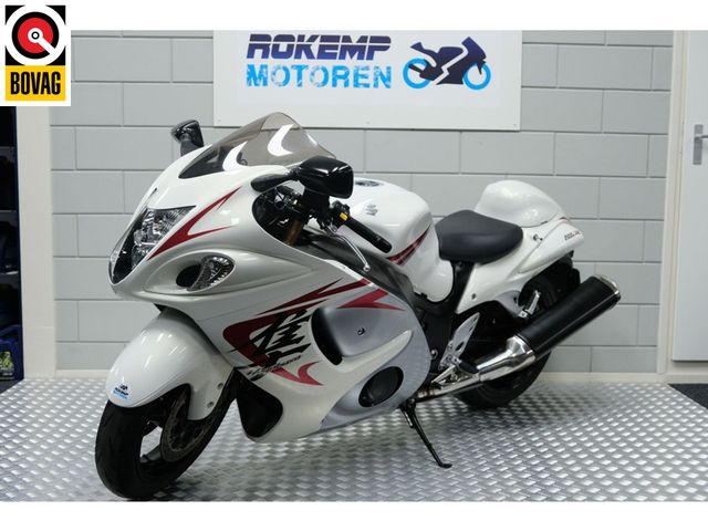 suzuki - gsx-r-1300-hayabusa