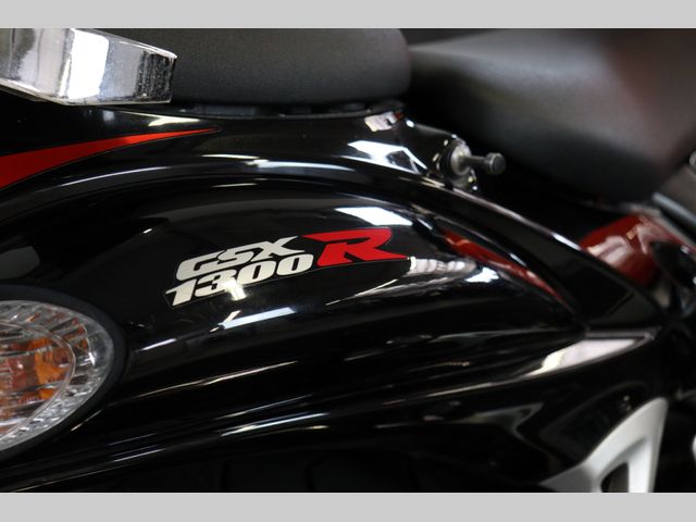suzuki - gsx-r-1300-hayabusa