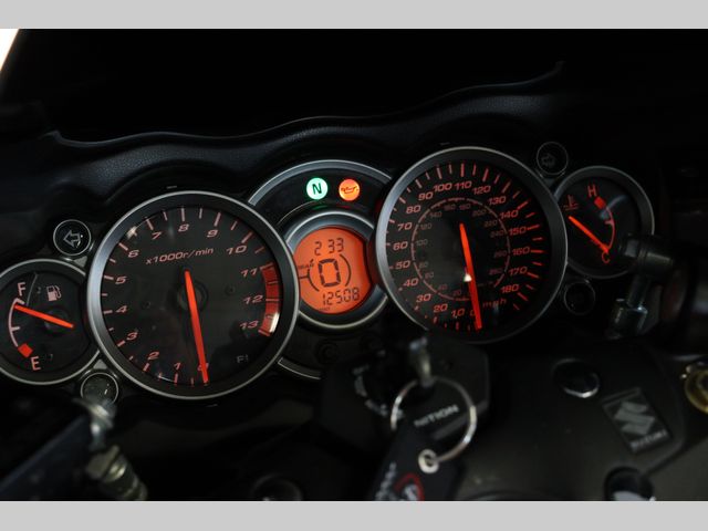 suzuki - gsx-r-1300-hayabusa