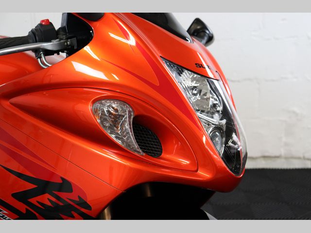 suzuki - gsx-r-1300-hayabusa