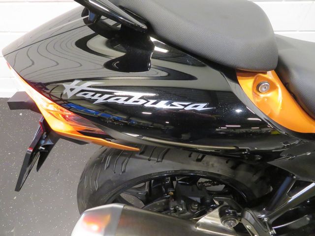 suzuki - gsx-r-1300-hayabusa