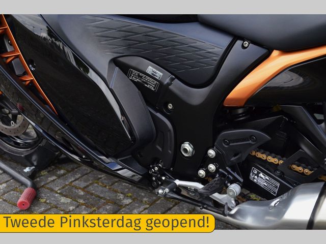 suzuki - gsx-r-1300-hayabusa