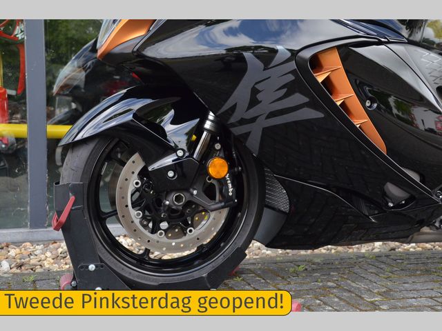 suzuki - gsx-r-1300-hayabusa