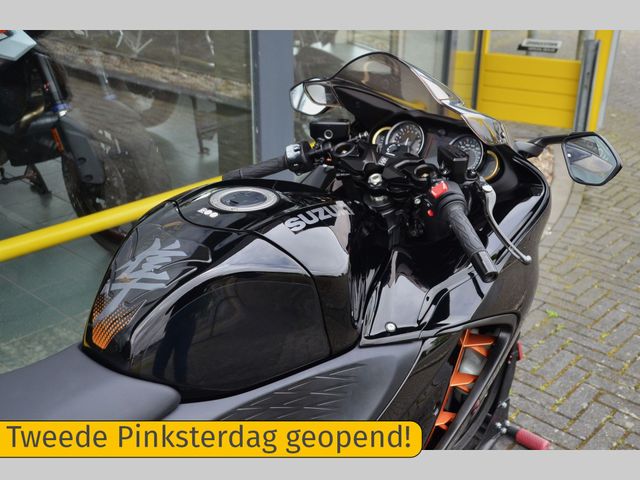 suzuki - gsx-r-1300-hayabusa