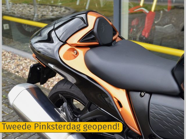 suzuki - gsx-r-1300-hayabusa