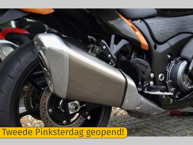 suzuki - gsx-r-1300-hayabusa