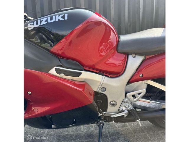 suzuki - gsx-r-1300-hayabusa