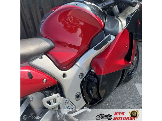 suzuki - gsx-r-1300-hayabusa