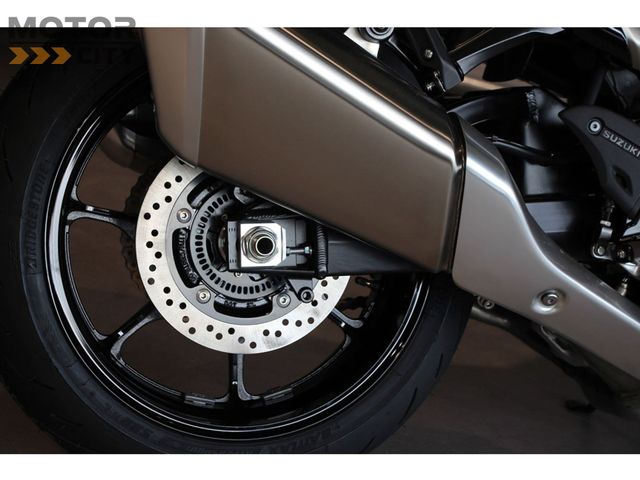 suzuki - gsx-r-1300-hayabusa