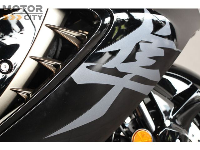 suzuki - gsx-r-1300-hayabusa