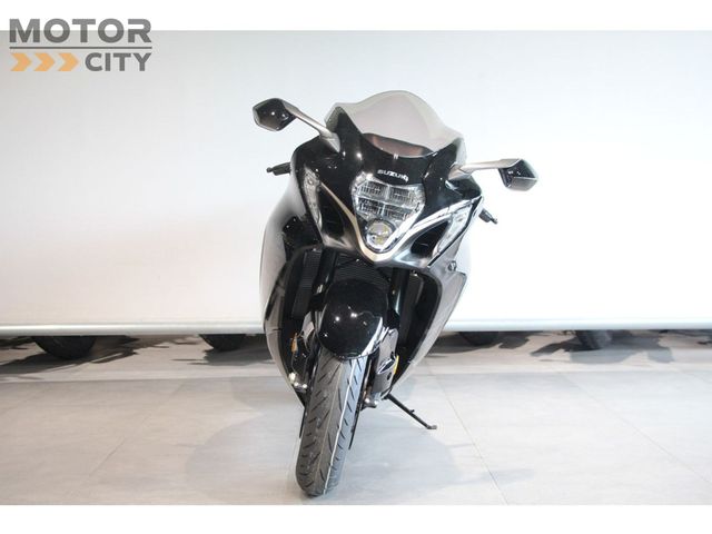 suzuki - gsx-r-1300-hayabusa