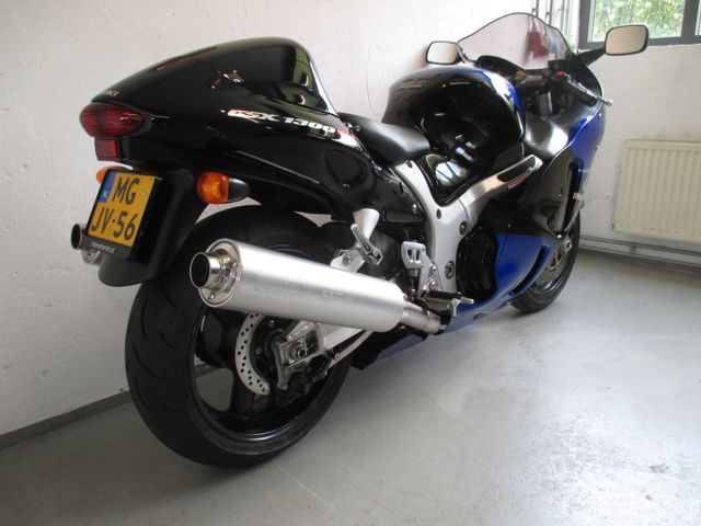 suzuki - gsx-r-1300-hayabusa