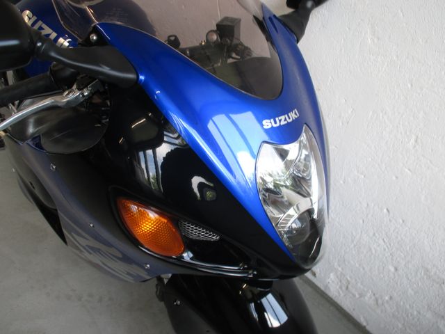 suzuki - gsx-r-1300-hayabusa