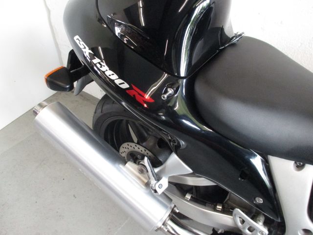 suzuki - gsx-r-1300-hayabusa