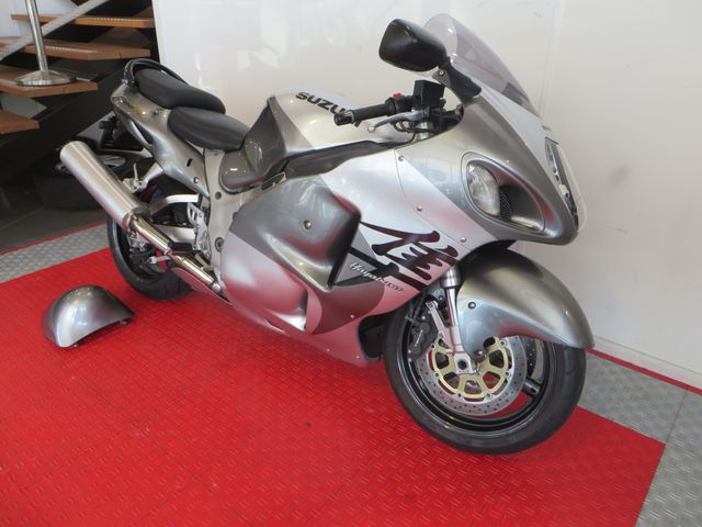 suzuki - gsx-r-1300-hayabusa