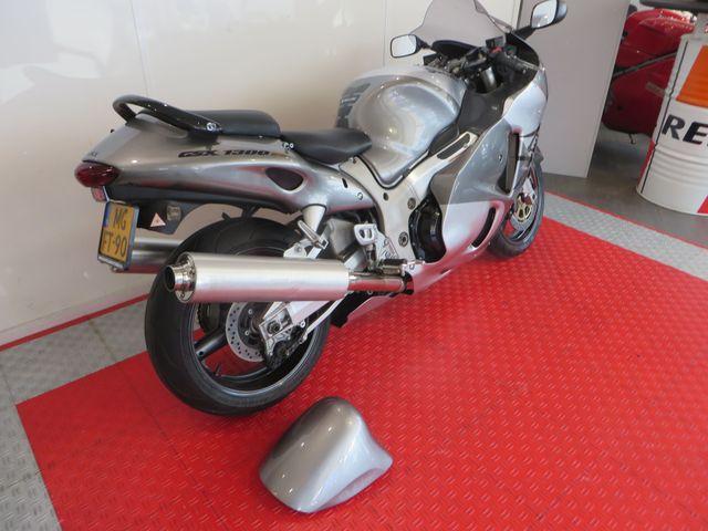 suzuki - gsx-r-1300-hayabusa