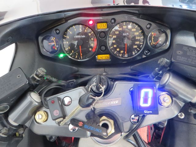suzuki - gsx-r-1300-hayabusa