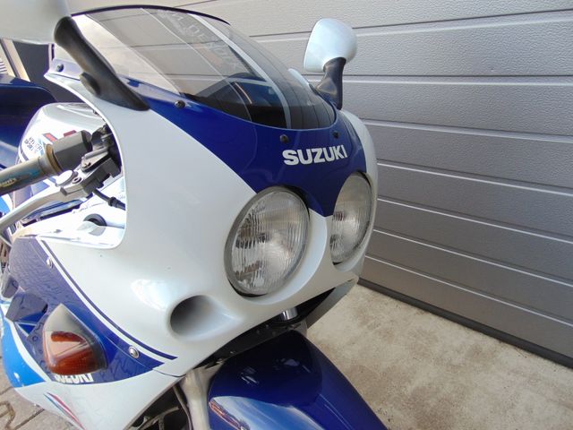 suzuki - gsx-r-400-r