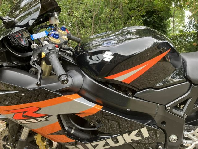 suzuki - gsx-r-600