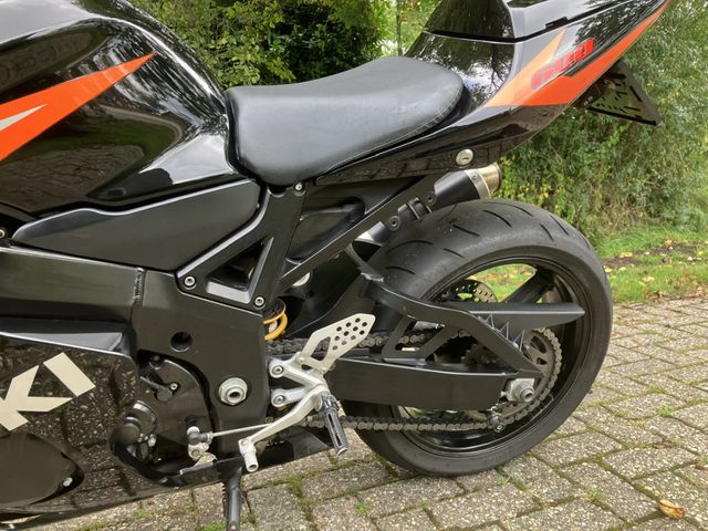 suzuki - gsx-r-600