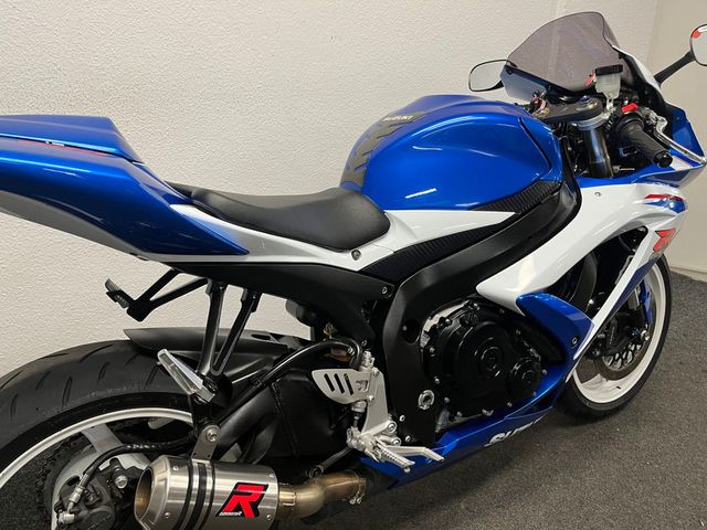 suzuki - gsx-r-600