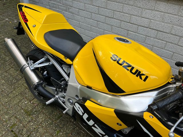 suzuki - gsx-r-600