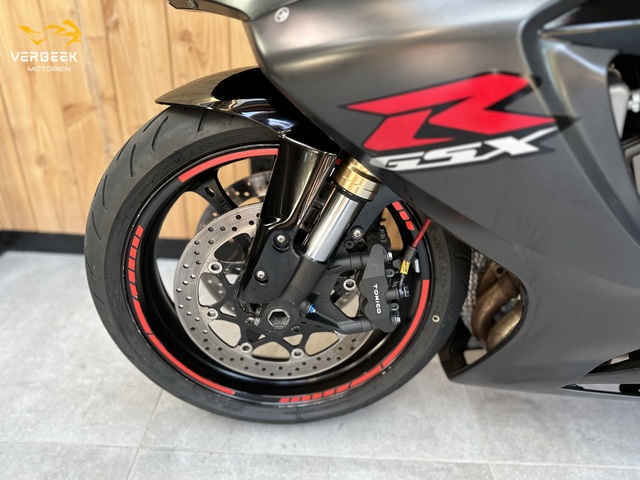 suzuki - gsx-r-600