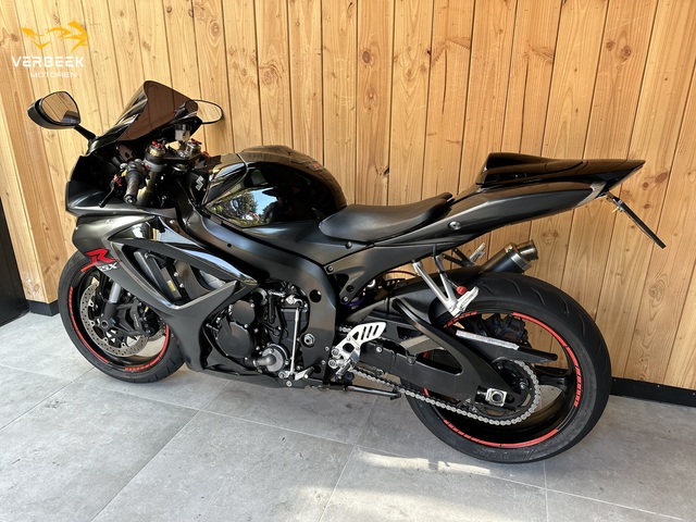 suzuki - gsx-r-600