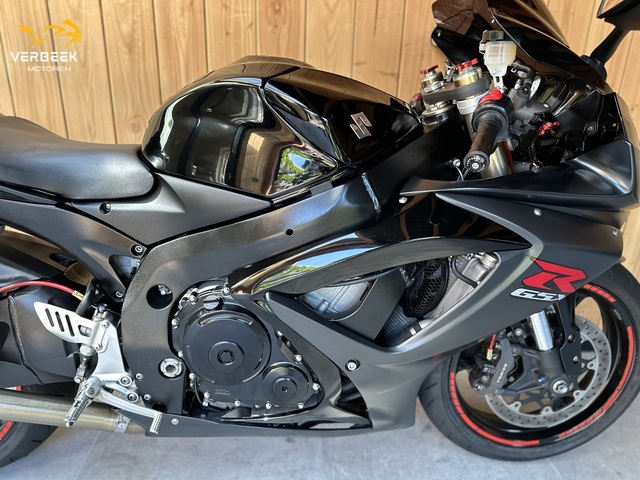 suzuki - gsx-r-600