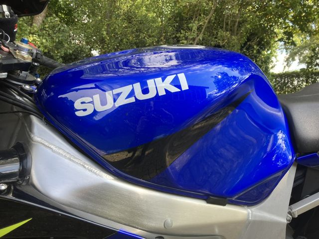 suzuki - gsx-r-600