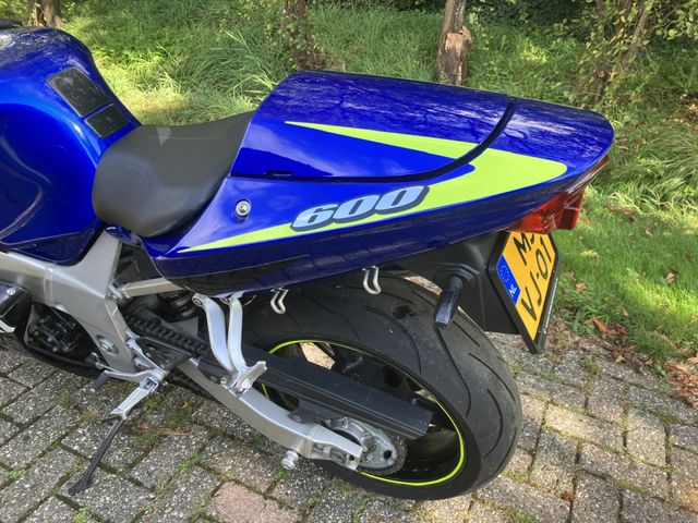 suzuki - gsx-r-600