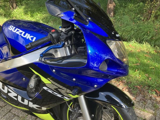 suzuki - gsx-r-600