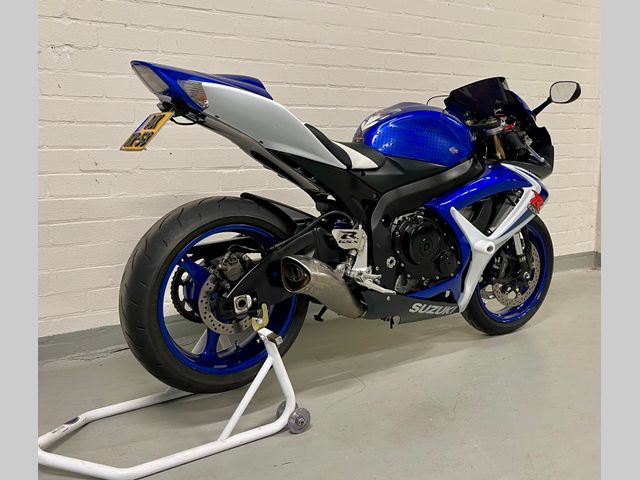 suzuki - gsx-r-600