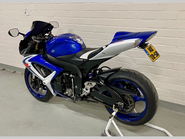 suzuki - gsx-r-600