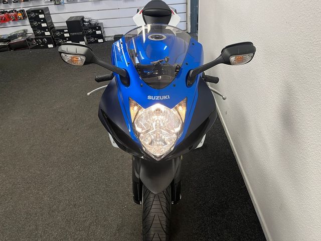 suzuki - gsx-r-750