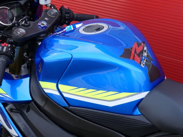 suzuki - gsx-r-750