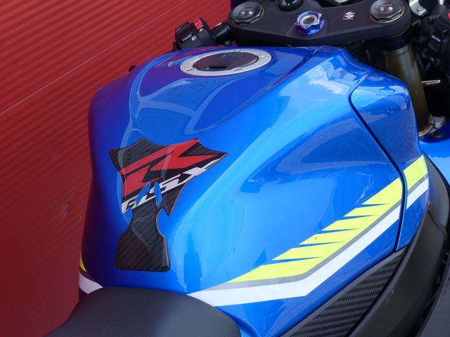 suzuki - gsx-r-750