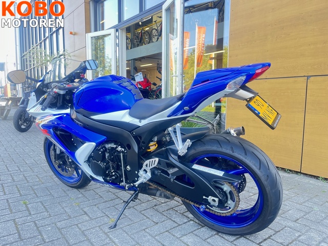 suzuki - gsx-r-750