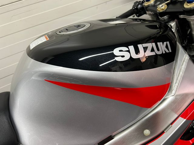 suzuki - gsx-r-750