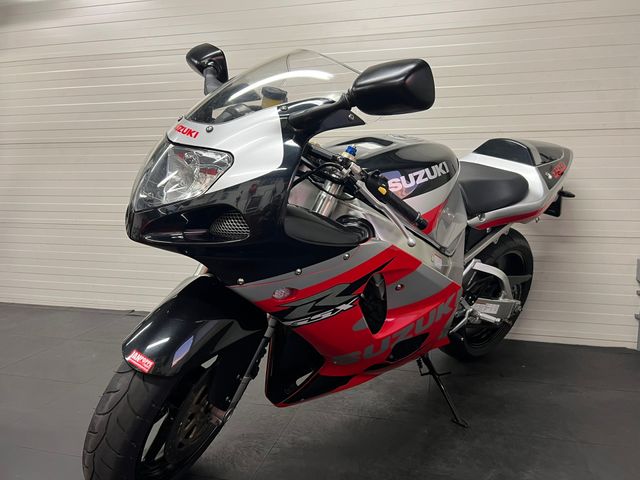 suzuki - gsx-r-750