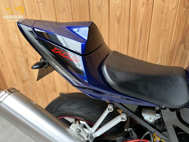 suzuki - gsx-r-750